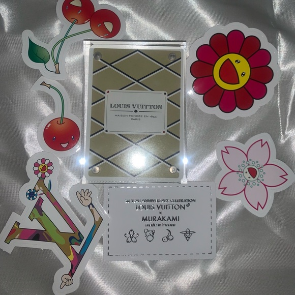 Louis Vuitton Card w/ Murakami Stickers - Picture 7 of 7